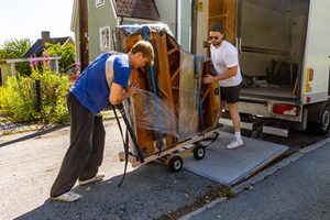 piano movers
